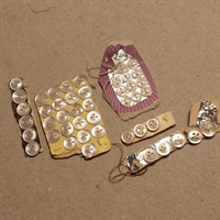 runde-hvide-knapper-4 huller-vintage-skjorteknapper